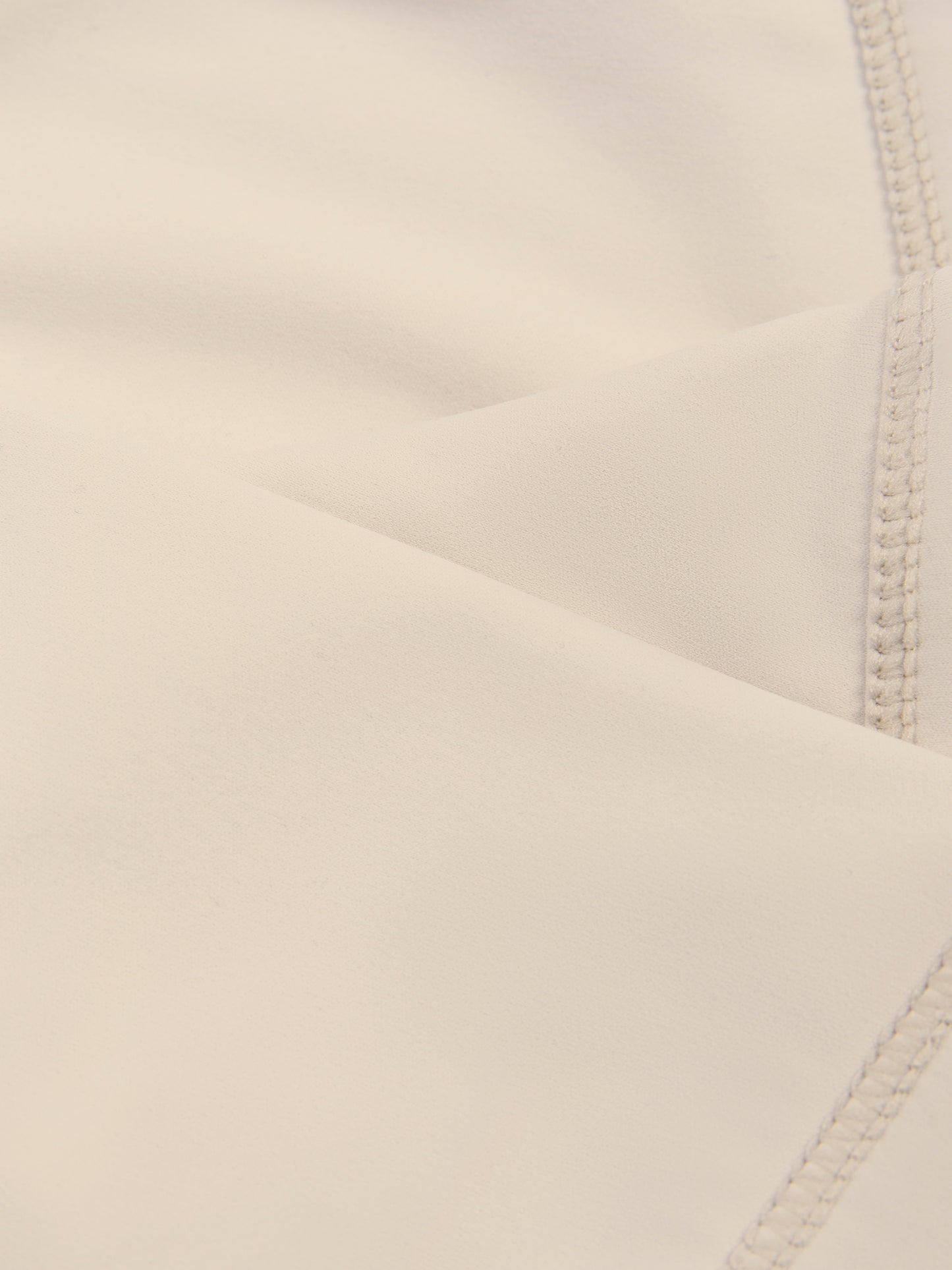 No 180 Cross Motion Twist Sports Bra