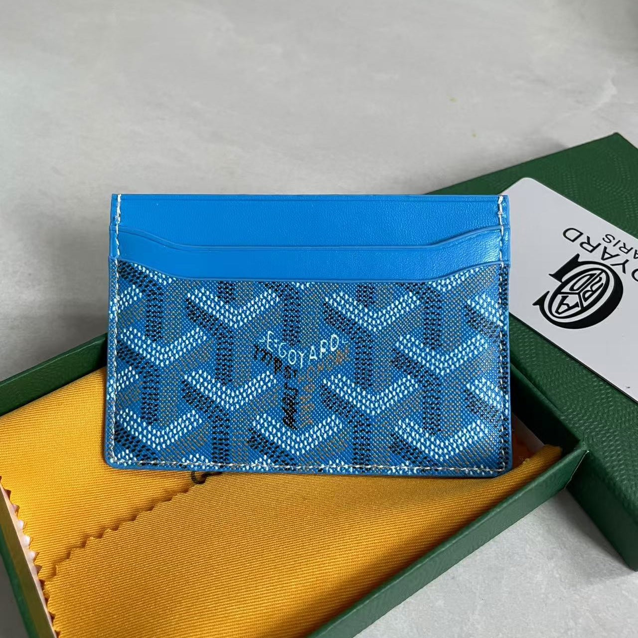 Gridmark Card Holder