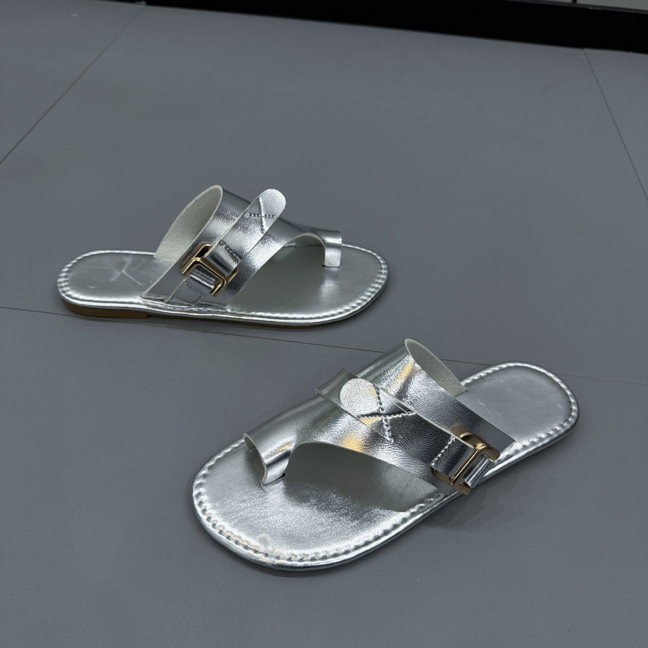 Sundrift Closed-Toe Slides