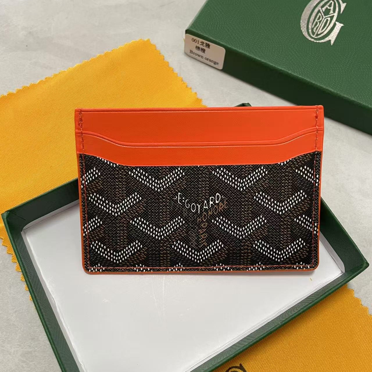 Gridmark Card Holder