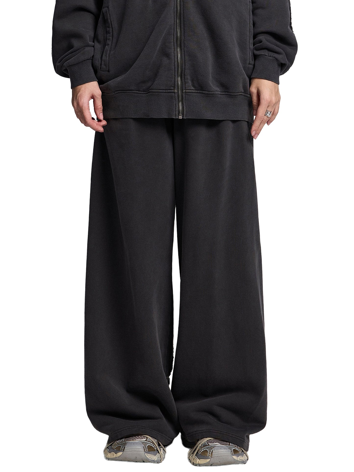 No 180 Snow Wash Raw Edge Sweatpants