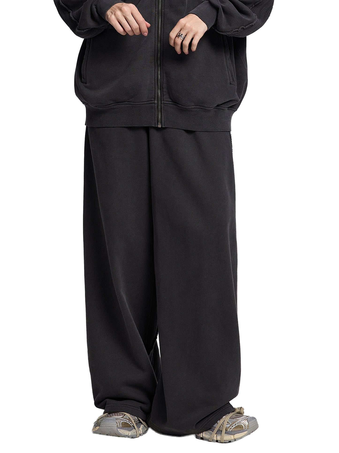 No 180 Snow Wash Raw Edge Sweatpants
